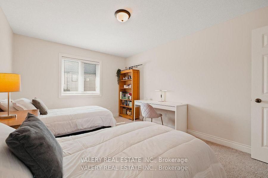 291 Zeller Dr, Kitchener — 25
