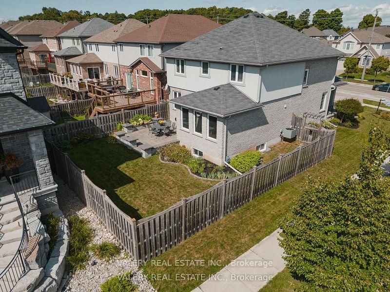 291 Zeller Dr, Kitchener — 34
