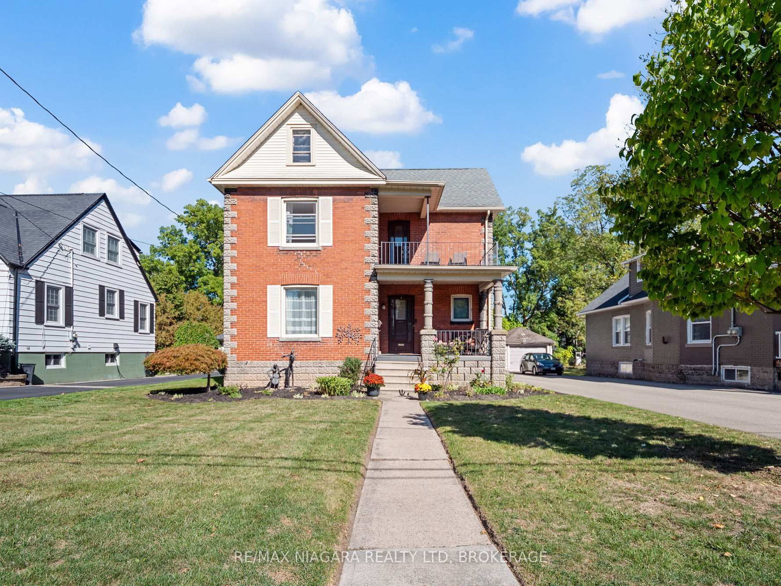 18 Emerick Ave, Fort Erie — 2
